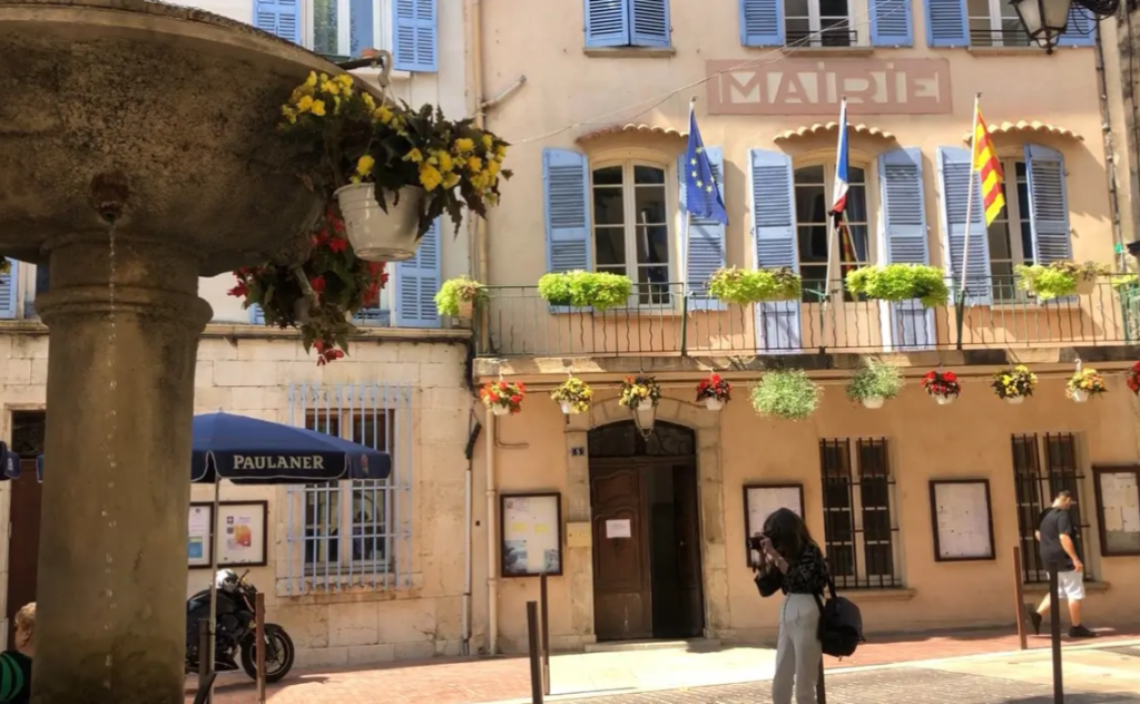 Mairie de Signes (83)